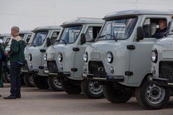 К началу весенних полевых работ холдинг приобрел 40 новых автомобилей на общую сумму более 30 миллионов рублей.