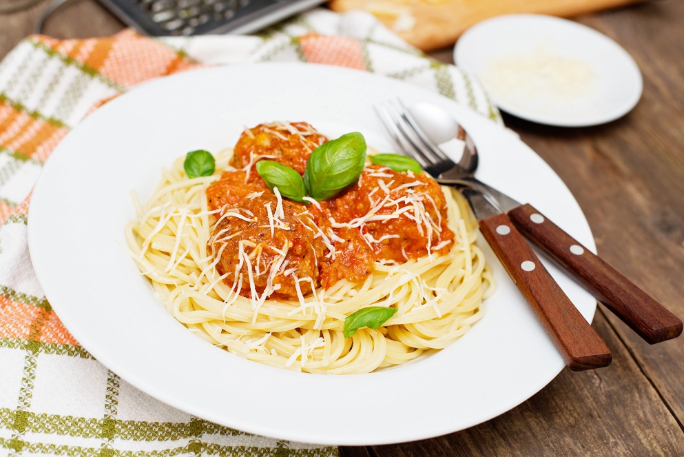 Спагетти с тефтелями из курицы «Челны-Бройлер»