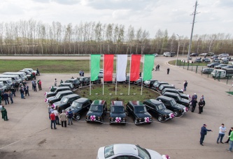 К началу весенних полевых работ холдинг приобрел 40 новых автомобилей на общую сумму более 30 миллионов рублей.